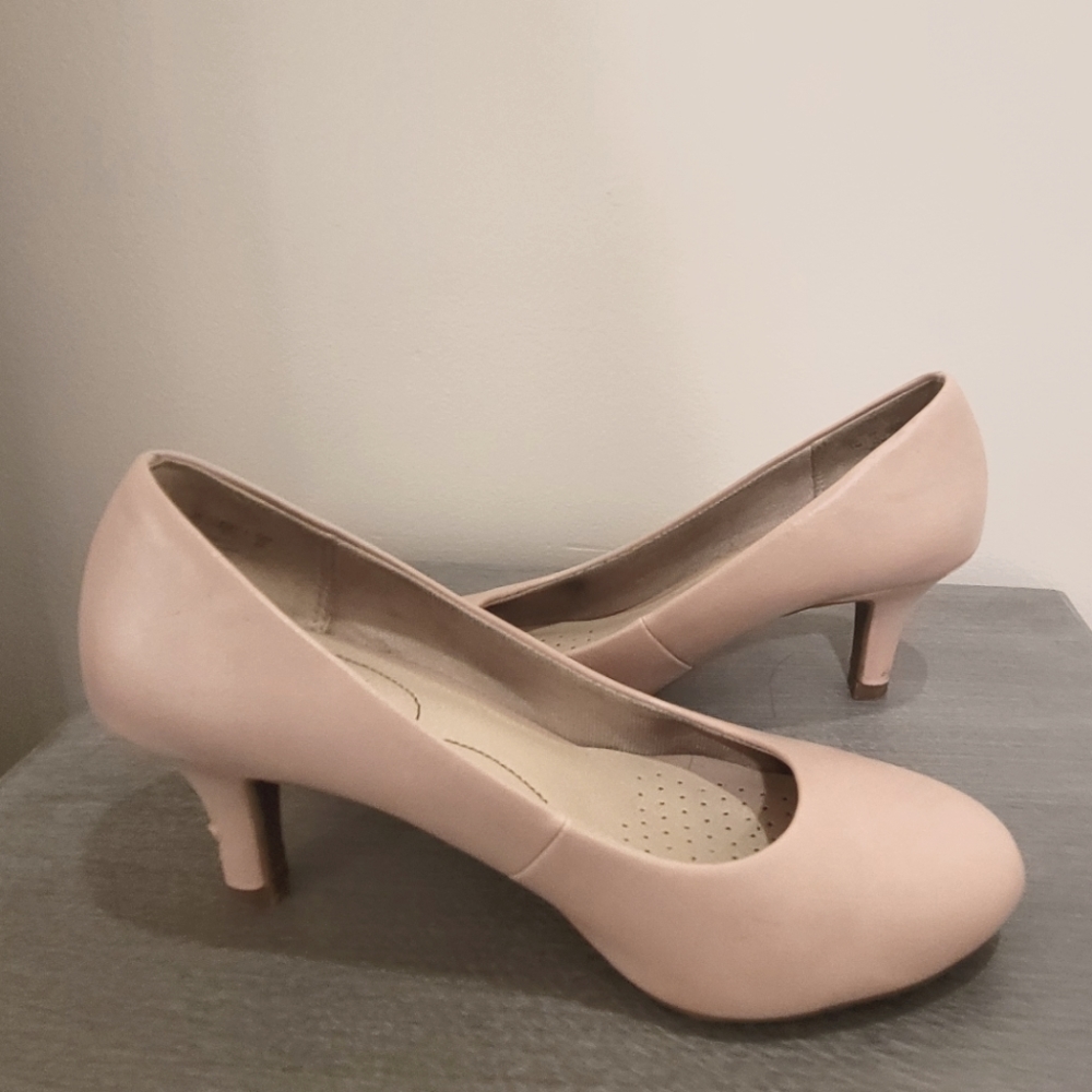 👠Life Stride Pink Heels